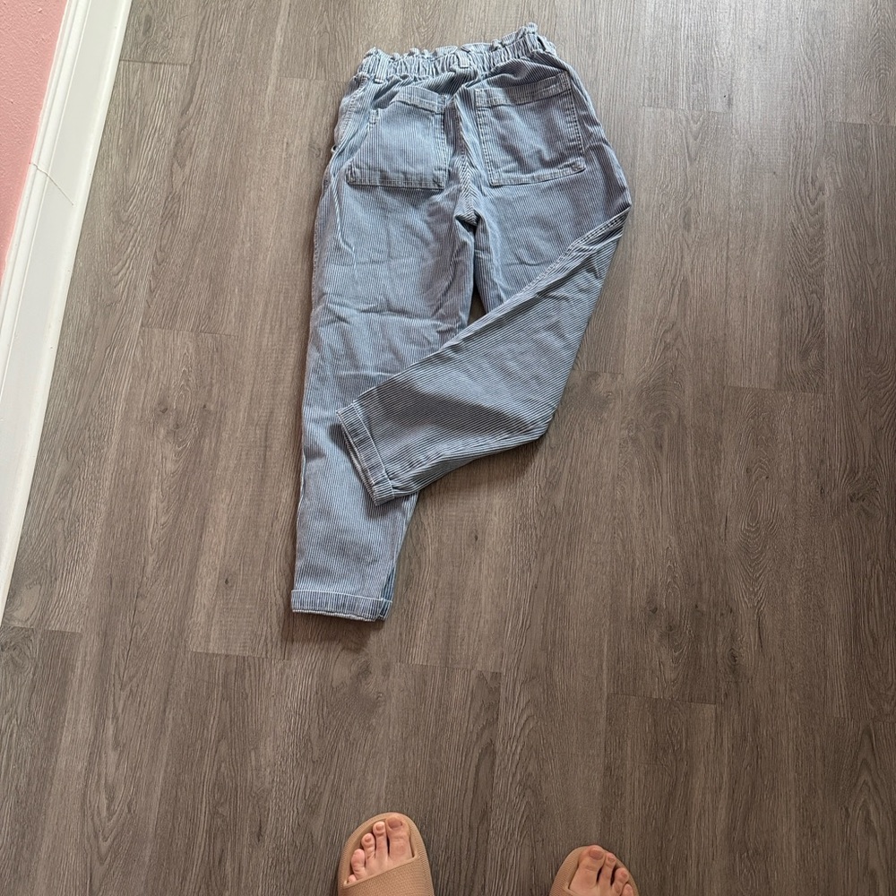 Universal Thread High Rise Blue Pinstripe Jeans - Picture 4 of 7